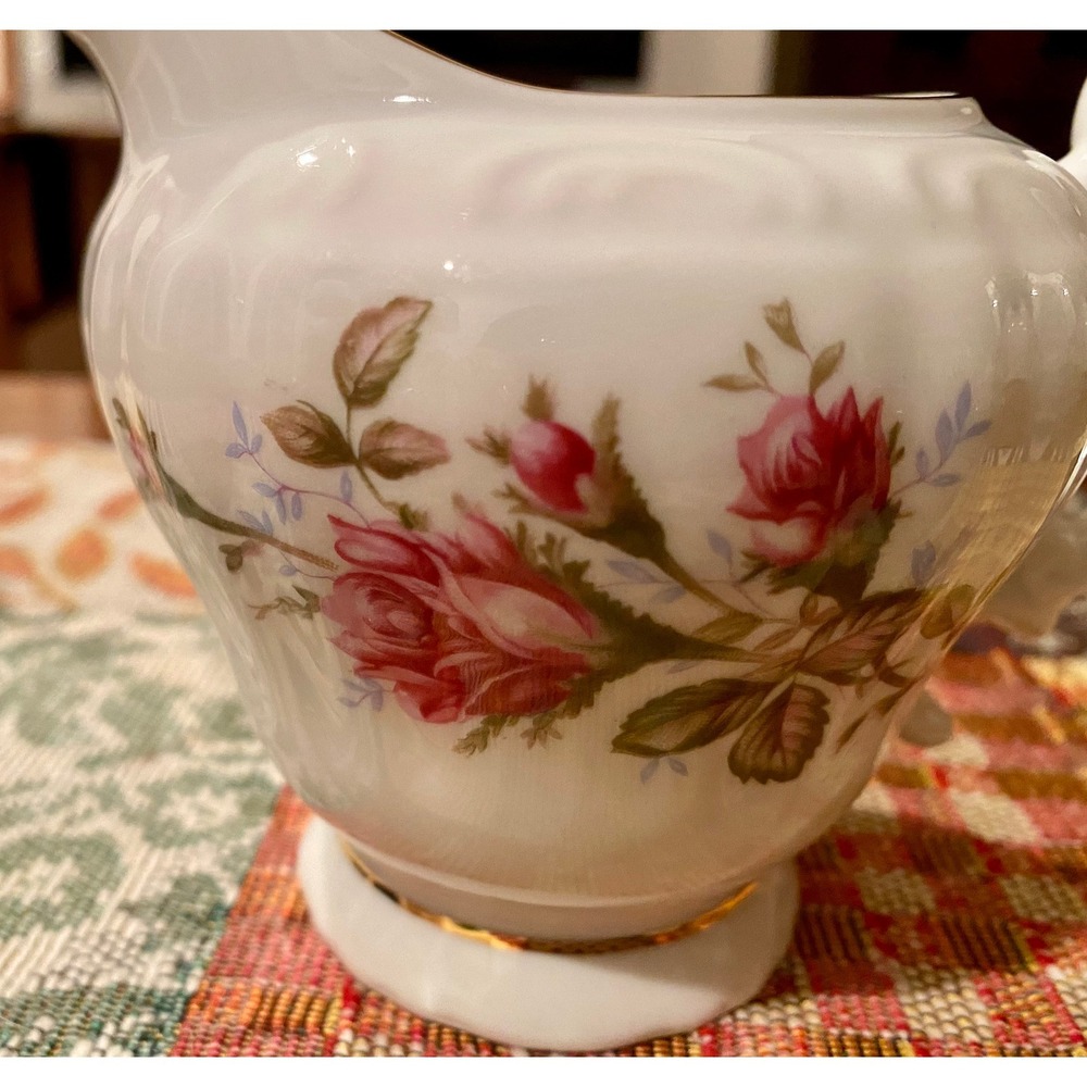 Grant Crest Royal Rose Pattern Creamer, 8 oz; Produced In Japan- Beautiful - Picture 2 of 6